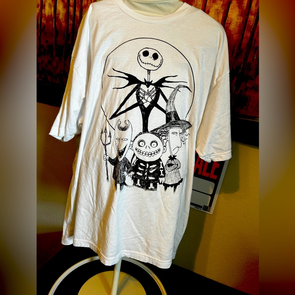 Tim Burton’s nightmare before Christmas “lock shock and  barrel” T-shirt 🦴🎄🎃